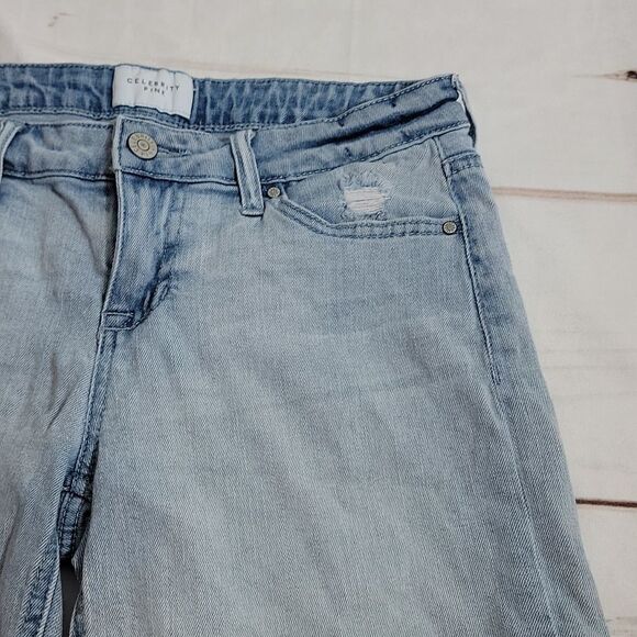 𝅺celebrity Pink Light Wash Denim Jean Shorts size 26 - Picture 3 of 7